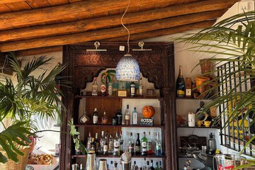 Poolside bar