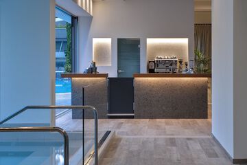 Poolside bar