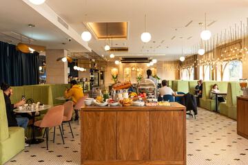 Breakfast area