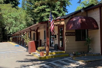Dean Creek Resort