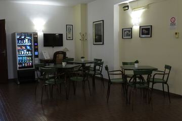Food court