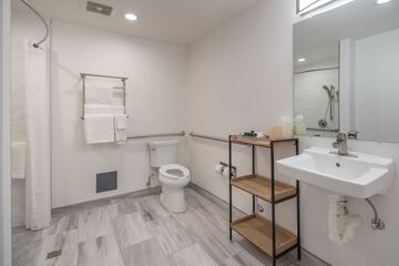 Room 12 of 50
