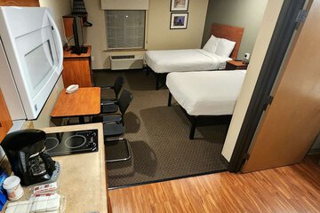 Room 22 of 48