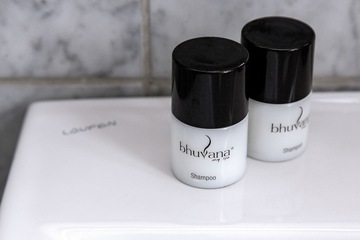 Bathroom amenities
