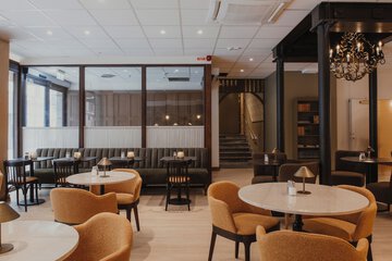 Food court