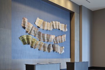 Check-in/check-out kiosk