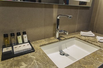 Bathroom sink