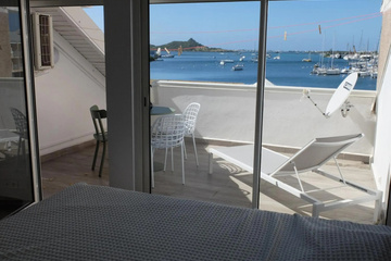 balcony