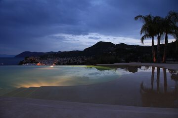 Rooftop pool