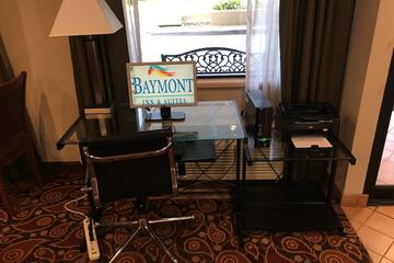 Business Center 19 of 19