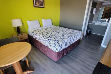 Photo 10