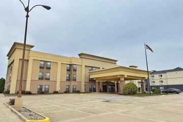 SureStay by Best Western Forsyth Decatur
