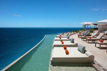 Rooftop pool