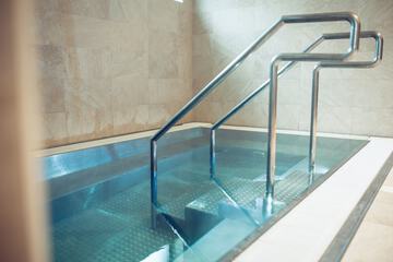 Indoor spa tub