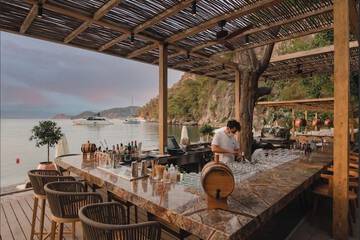 Beach bar