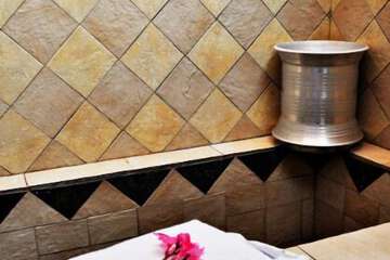 Bathroom amenities
