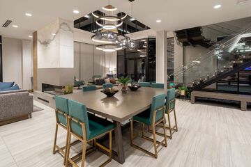 Hotel Interior 10 of 31