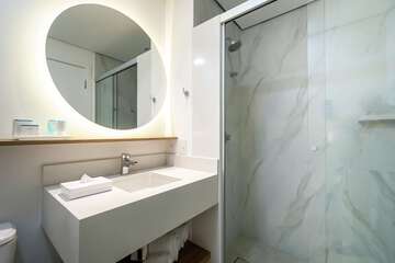 Bathroom shower