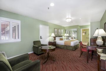 Room 17 of 37