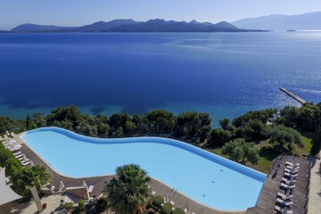 Infinity pool