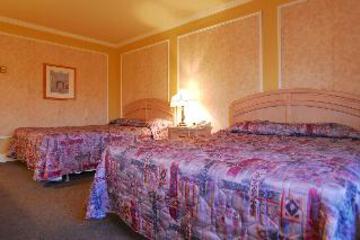 Room with Two Queen Bed - No Smoking