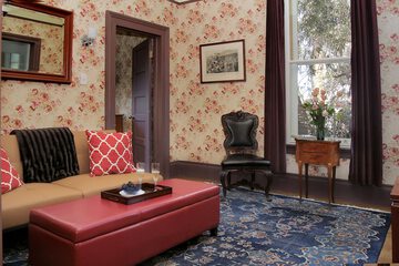 Room 16 of 38