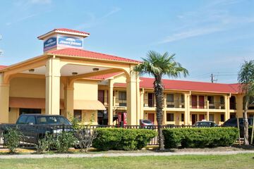 Howard Johnson by Wyndham Houston Heights / Downtown