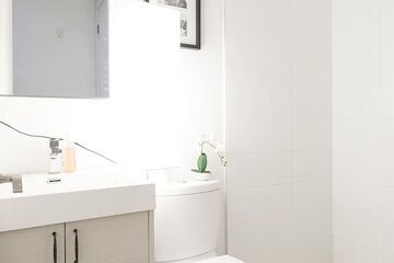Bathroom amenities