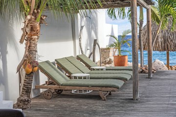 Sundeck