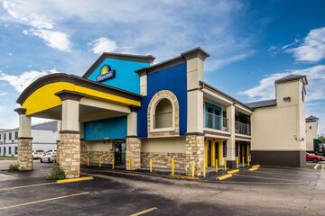 Days Inn by Wyndham Houston East