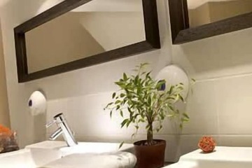 Bathroom sink