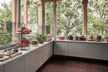 Breakfast buffet