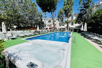 Jetted tub