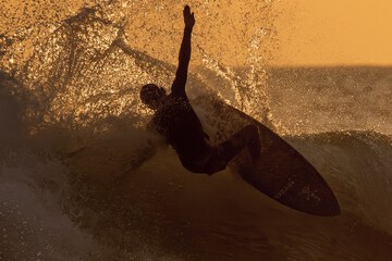 Surfing/boogie boarding