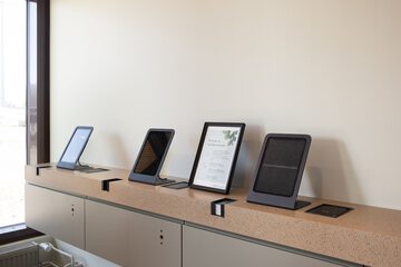 Check-in/check-out kiosk