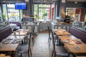 Breakfast area
