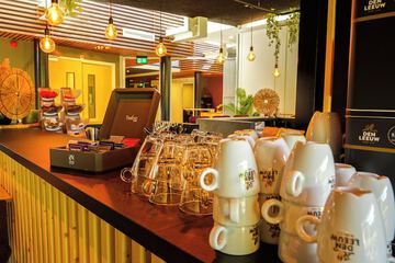 Coffee shop
