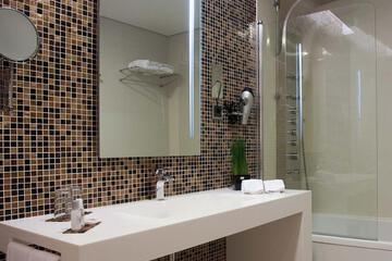 Photo 42