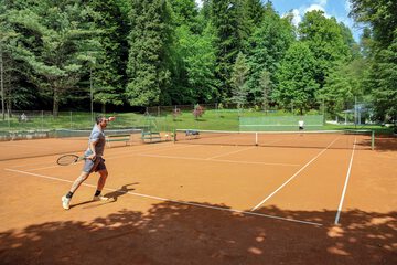 Tennis court
