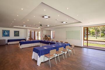 Meeting facility