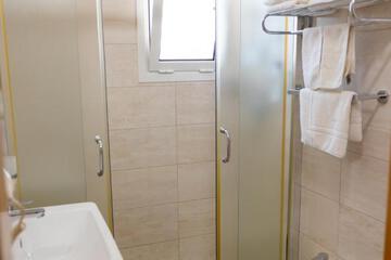 Photo 50
