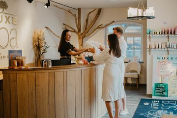 Spa reception
