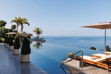 Infinity pool