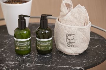 Bathroom amenities