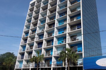 Aqua Beach Inn