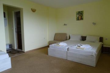 Photo 32