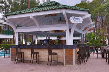 Poolside bar