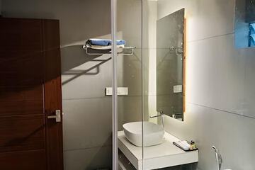 Bathroom amenities