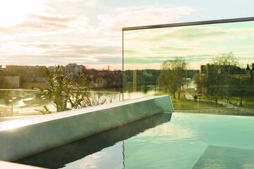 Rooftop pool