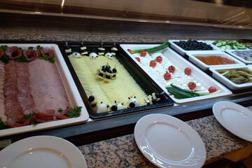 Breakfast buffet